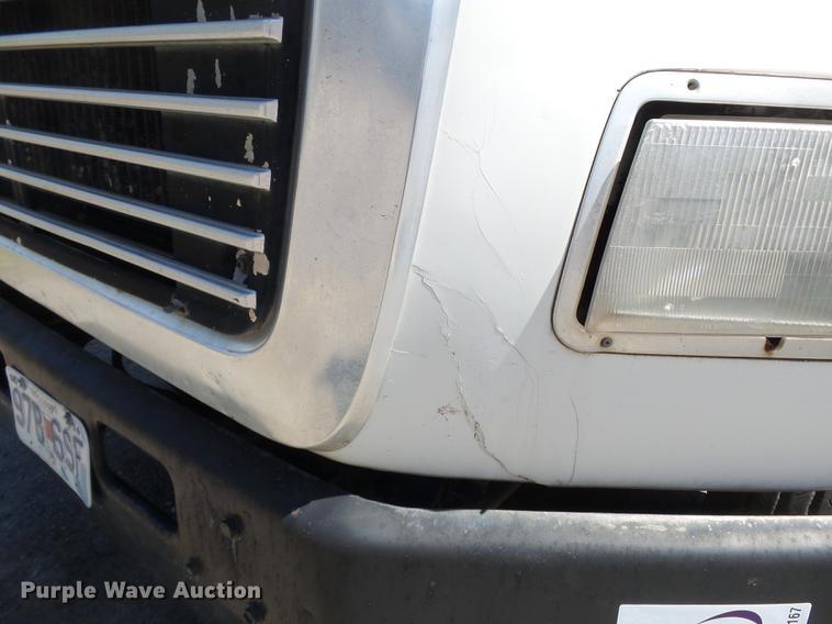 image for item DB7167 1988 Ford L9000 semi truck