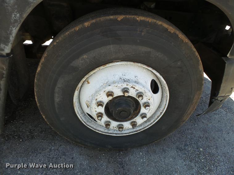 image for item DB7167 1988 Ford L9000 semi truck