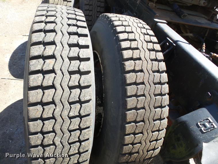 image for item DB7167 1988 Ford L9000 semi truck