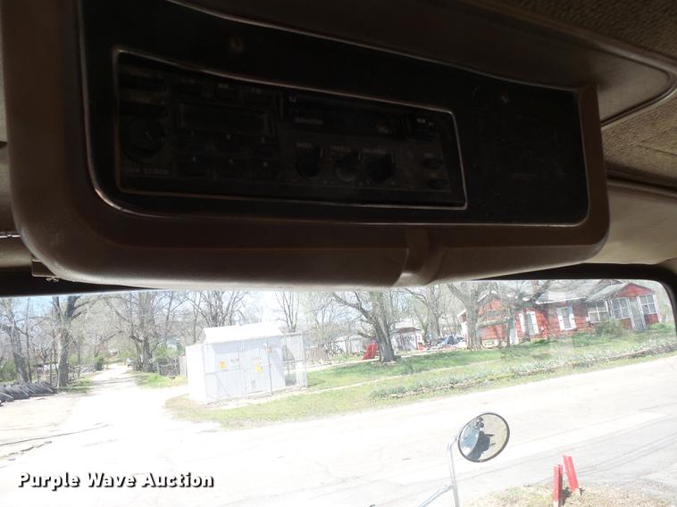 image for item DB7167 1988 Ford L9000 semi truck