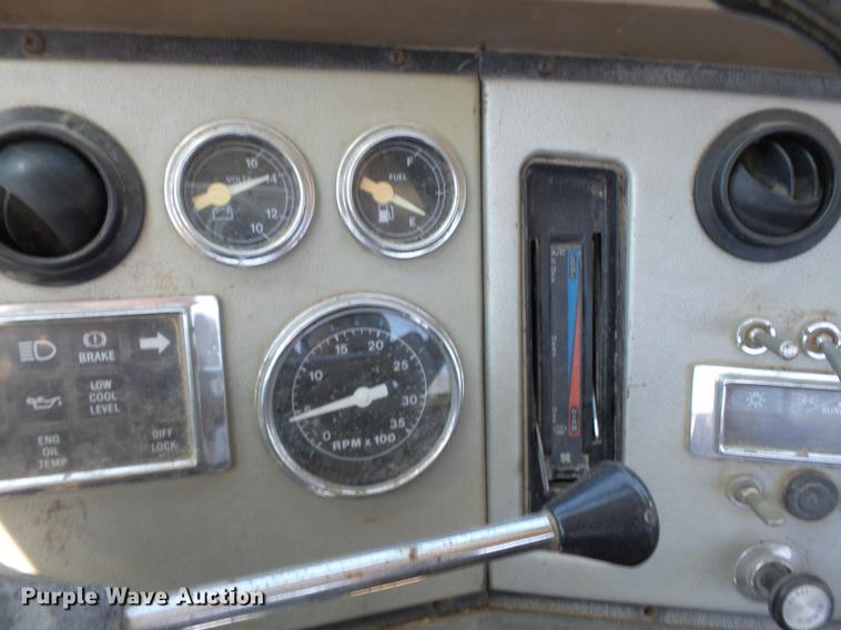 image for item DB7167 1988 Ford L9000 semi truck