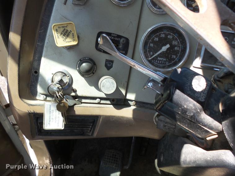 image for item DB7167 1988 Ford L9000 semi truck