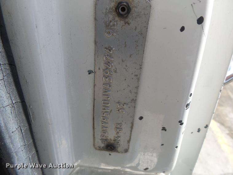 image for item DB7167 1988 Ford L9000 semi truck