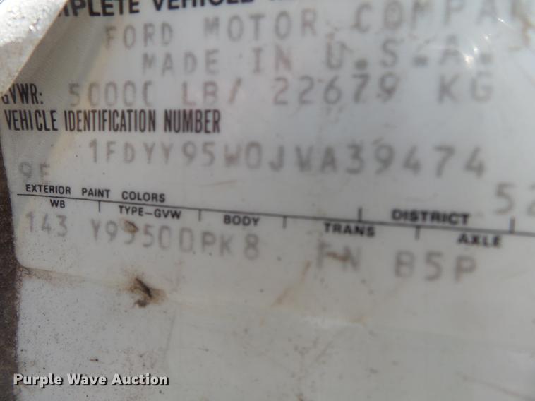 image for item DB7167 1988 Ford L9000 semi truck