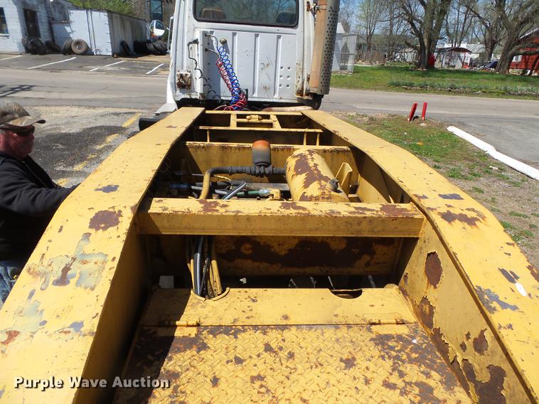 image for item DB7168 1989 Eager Beaver 356SL lowboy equipment trailer
