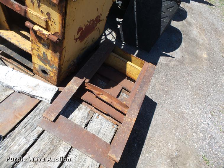 image for item DB7168 1989 Eager Beaver 356SL lowboy equipment trailer