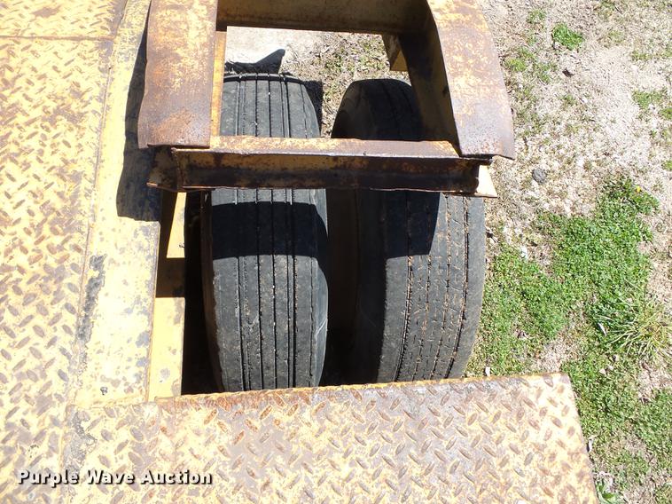 image for item DB7168 1989 Eager Beaver 356SL lowboy equipment trailer