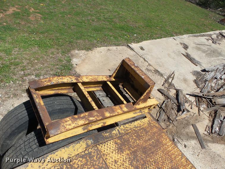 image for item DB7168 1989 Eager Beaver 356SL lowboy equipment trailer