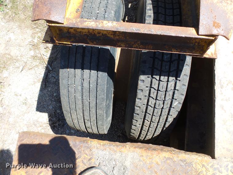 image for item DB7168 1989 Eager Beaver 356SL lowboy equipment trailer