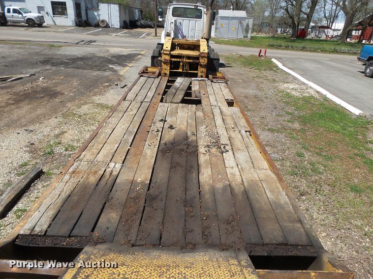 image for item DB7168 1989 Eager Beaver 356SL lowboy equipment trailer