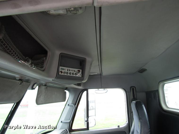 image for item DC4259 2002 Freightliner Century Class ST112 semi truck