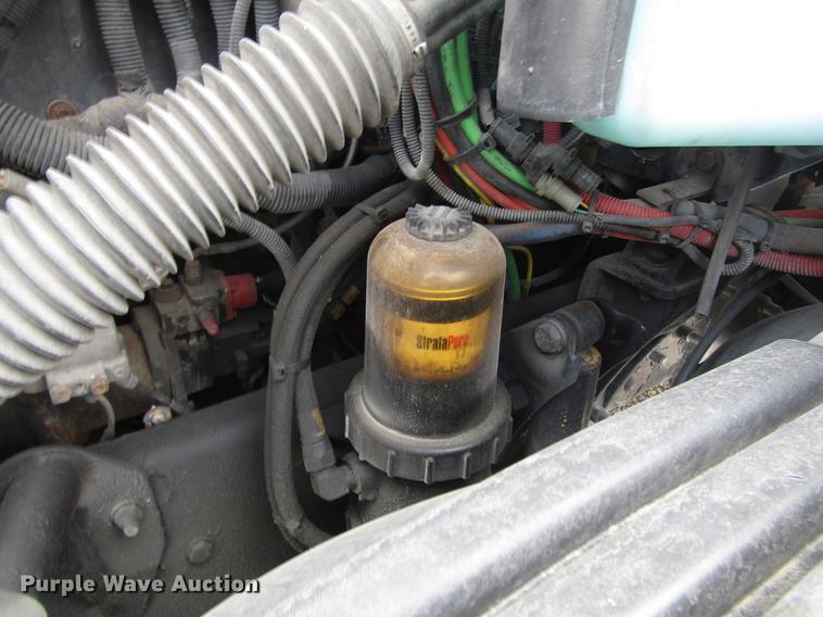 image for item DC4259 2002 Freightliner Century Class ST112 semi truck