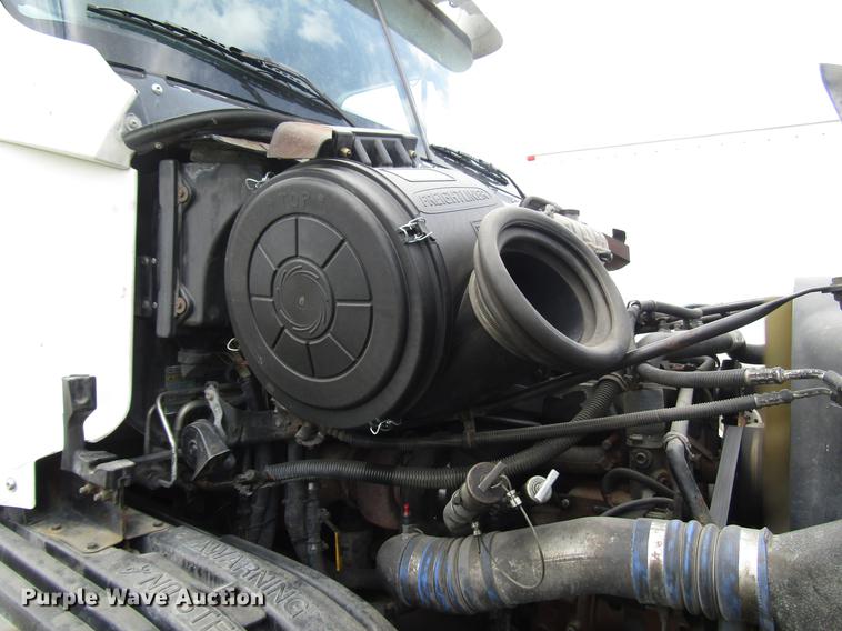 image for item DC4259 2002 Freightliner Century Class ST112 semi truck