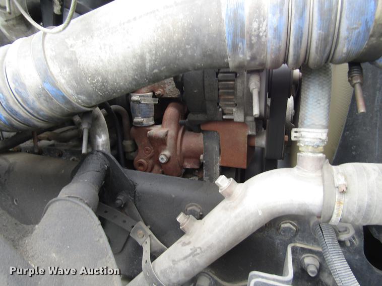 image for item DC4259 2002 Freightliner Century Class ST112 semi truck