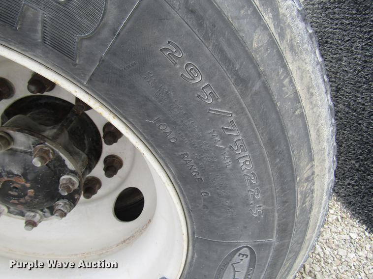 image for item DC4259 2002 Freightliner Century Class ST112 semi truck