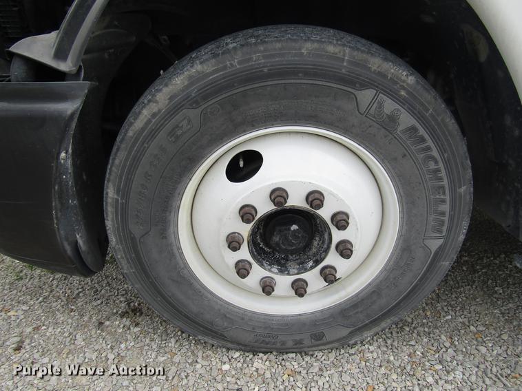 image for item DC4259 2002 Freightliner Century Class ST112 semi truck