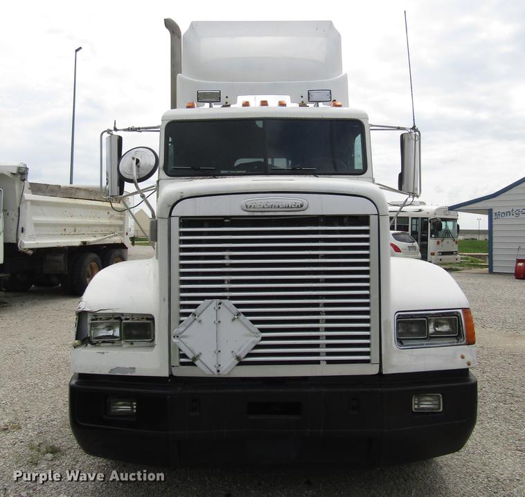 image for item DC4261 1998 Freightliner FLD120 semi truck