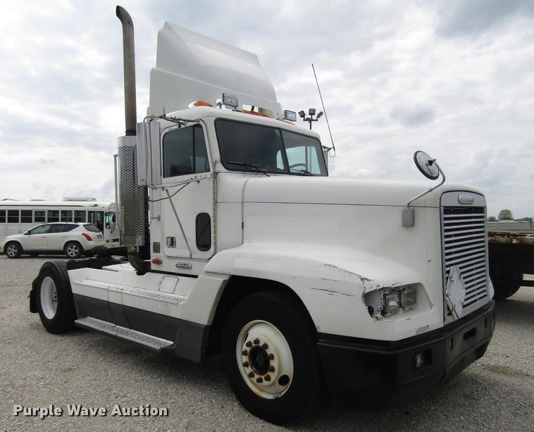 image for item DC4261 1998 Freightliner FLD120 semi truck
