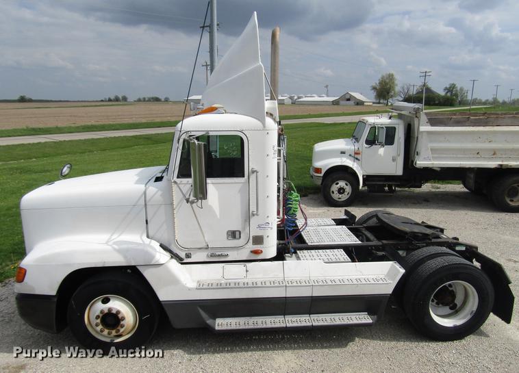 image for item DC4261 1998 Freightliner FLD120 semi truck