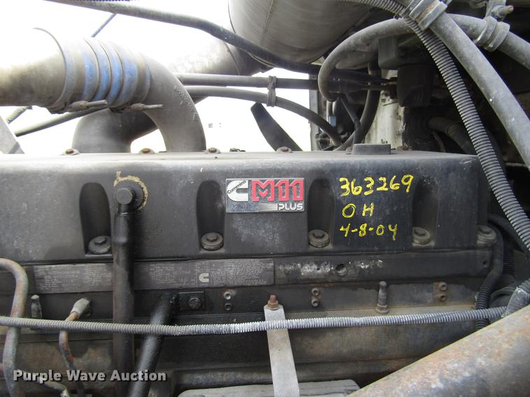 image for item DC4261 1998 Freightliner FLD120 semi truck