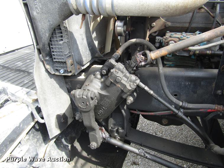 image for item DC4261 1998 Freightliner FLD120 semi truck