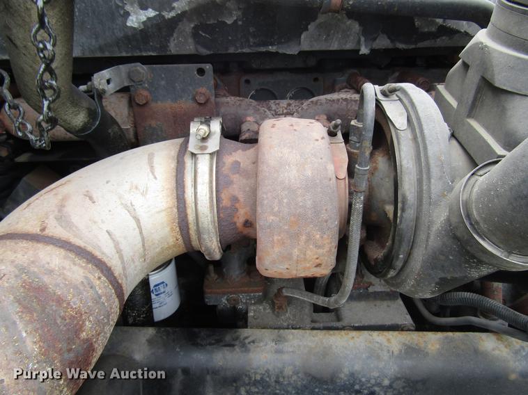 image for item DC4261 1998 Freightliner FLD120 semi truck