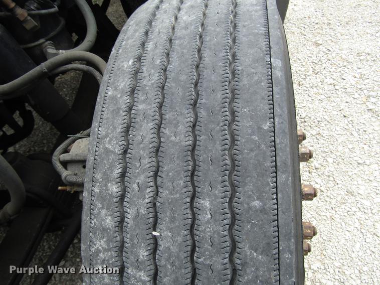 image for item DC4261 1998 Freightliner FLD120 semi truck