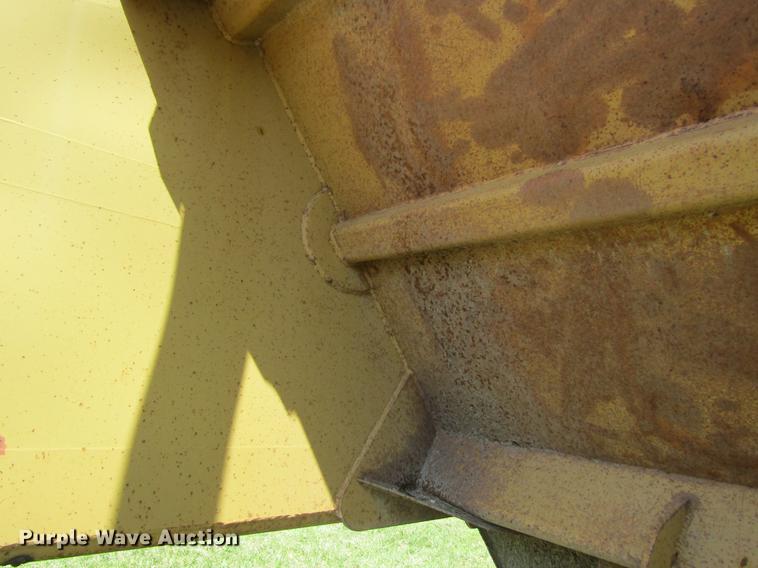 image for item DC4275 1992 Load King 1827-2-2 bottom dump trailer