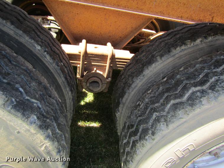 image for item DC4275 1992 Load King 1827-2-2 bottom dump trailer