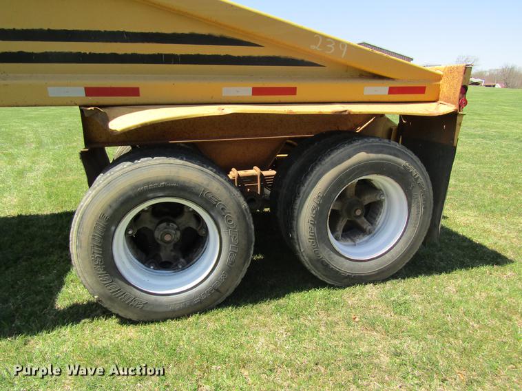 image for item DC4275 1992 Load King 1827-2-2 bottom dump trailer