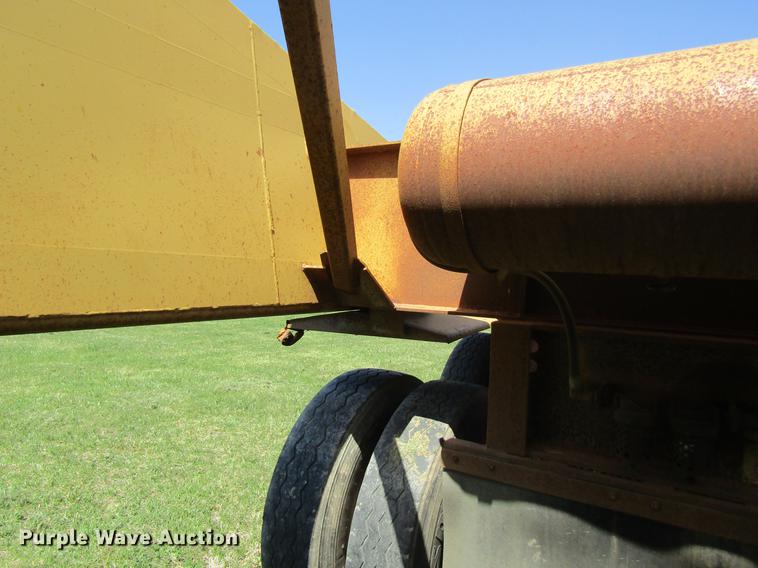 image for item DC4275 1992 Load King 1827-2-2 bottom dump trailer