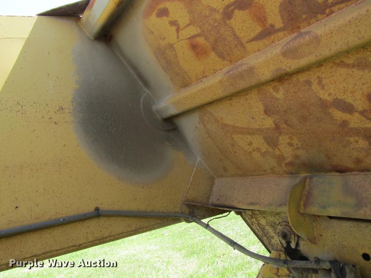 image for item DC4275 1992 Load King 1827-2-2 bottom dump trailer