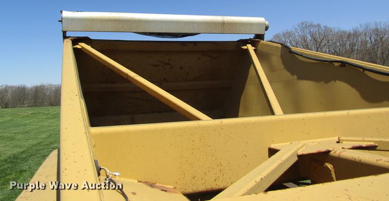 image for item DC4276 1998 Load King 2060-40-2 bottom dump trailer