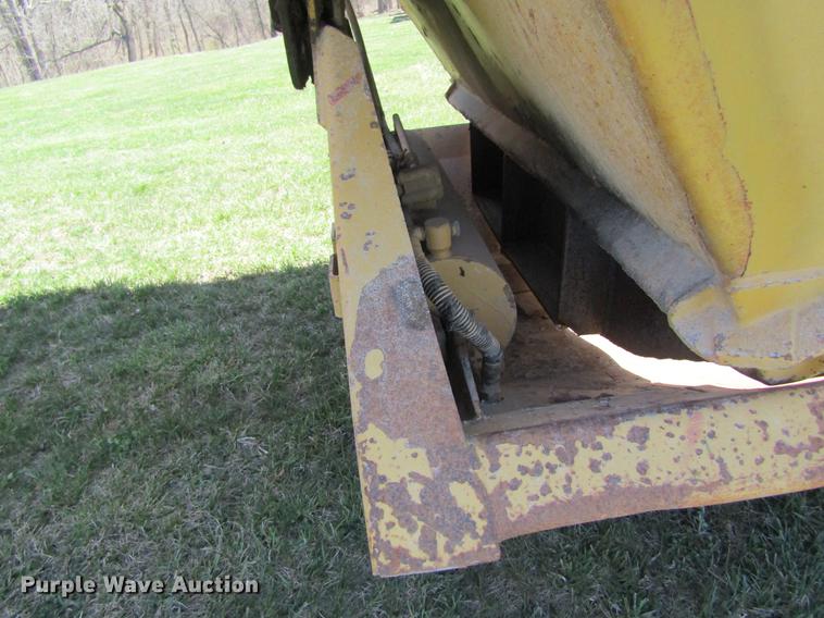 image for item DC4277 1998 Load King 2060-40-2 bottom dump trailer