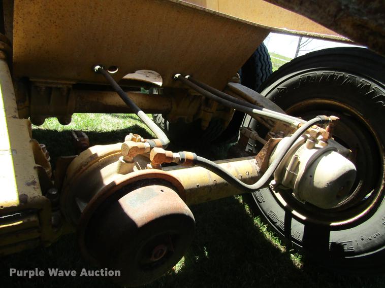 image for item DC4277 1998 Load King 2060-40-2 bottom dump trailer