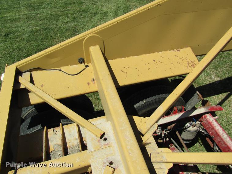 image for item DC4277 1998 Load King 2060-40-2 bottom dump trailer