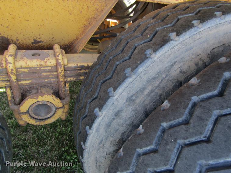 image for item DC4278 1997 Load King 2060-40-2 bottom dump trailer