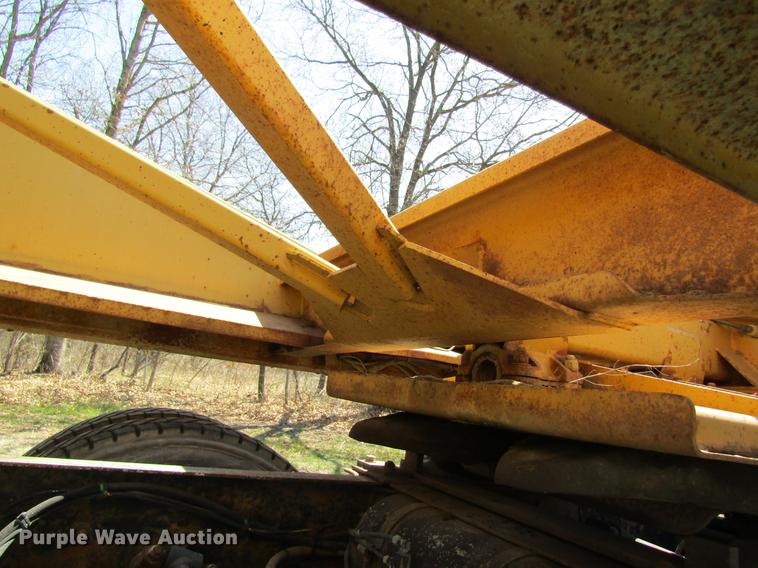 image for item DC4279 1997 Load King 2060-40-2 bottom dump trailer