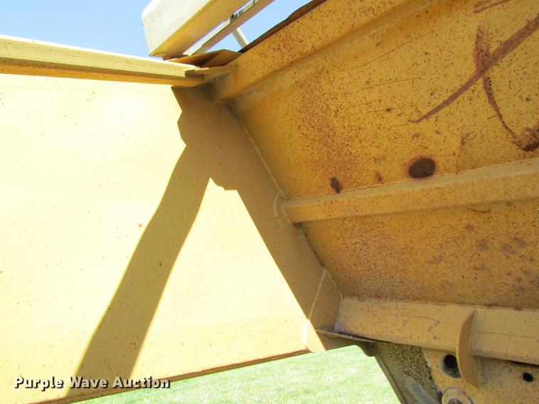 image for item DC4279 1997 Load King 2060-40-2 bottom dump trailer