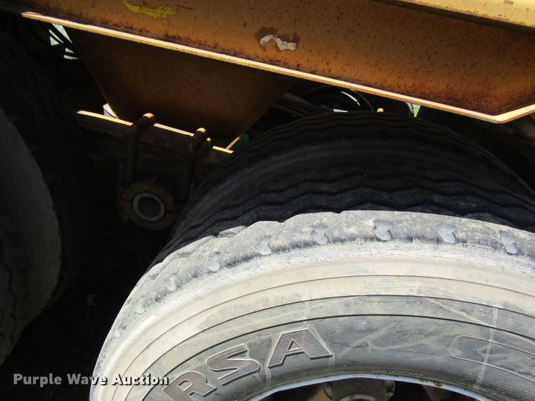 image for item DC4279 1997 Load King 2060-40-2 bottom dump trailer