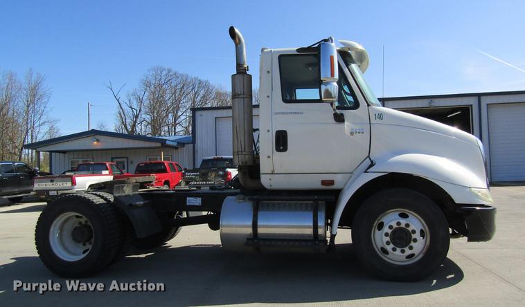 image for item DC4285 2005 International TranStar 8600 semi truck