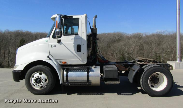 image for item DC4285 2005 International TranStar 8600 semi truck