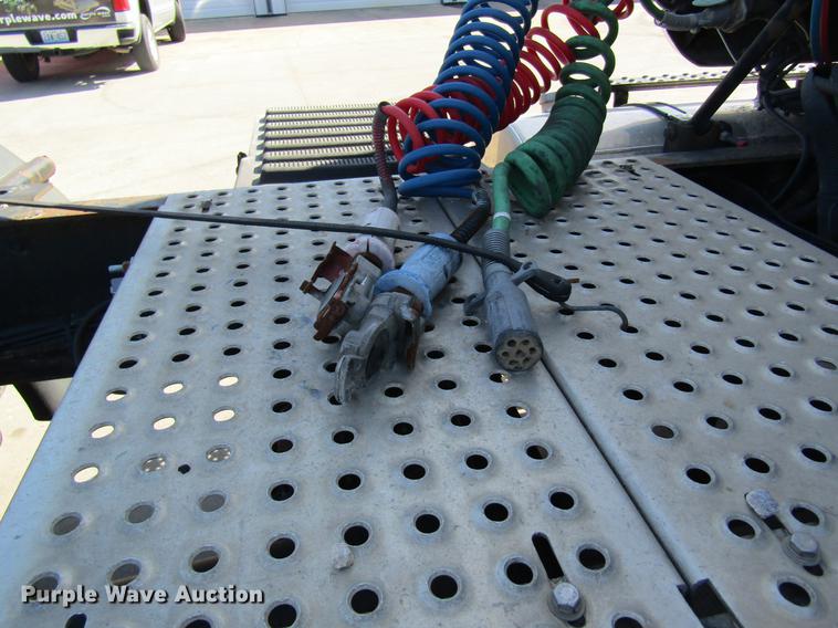 image for item DC4285 2005 International TranStar 8600 semi truck