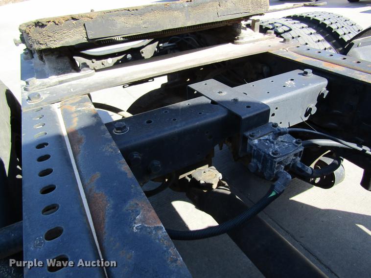 image for item DC4285 2005 International TranStar 8600 semi truck