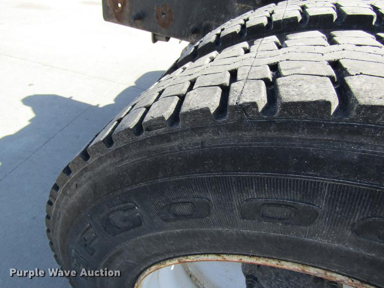 image for item DC4285 2005 International TranStar 8600 semi truck