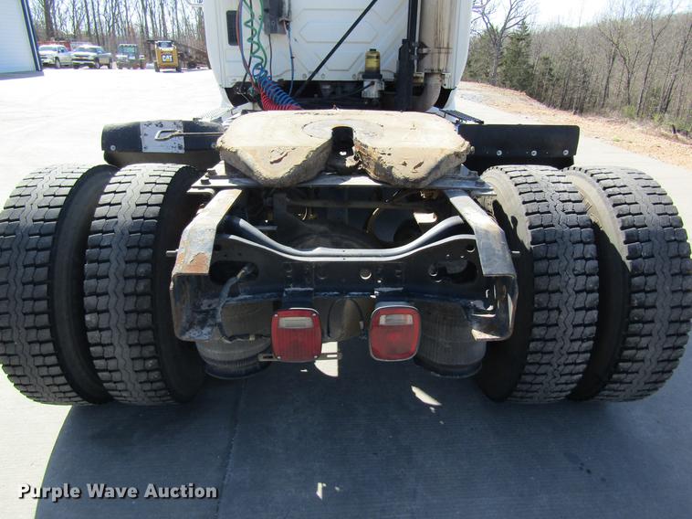 image for item DC4285 2005 International TranStar 8600 semi truck