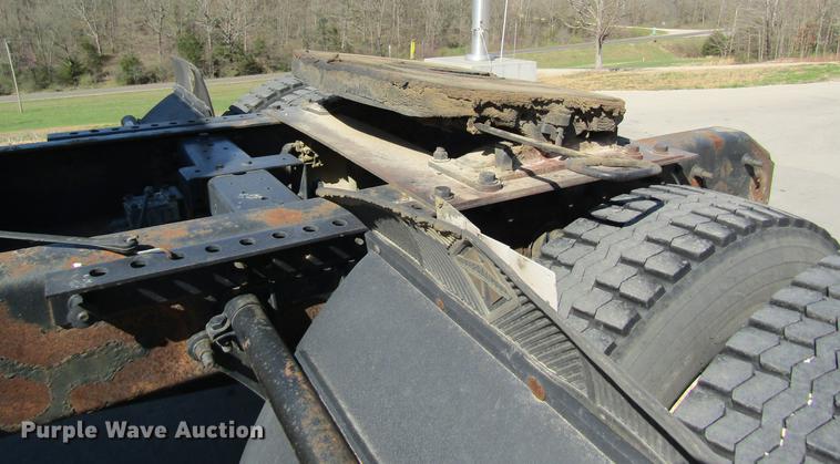 image for item DC4285 2005 International TranStar 8600 semi truck