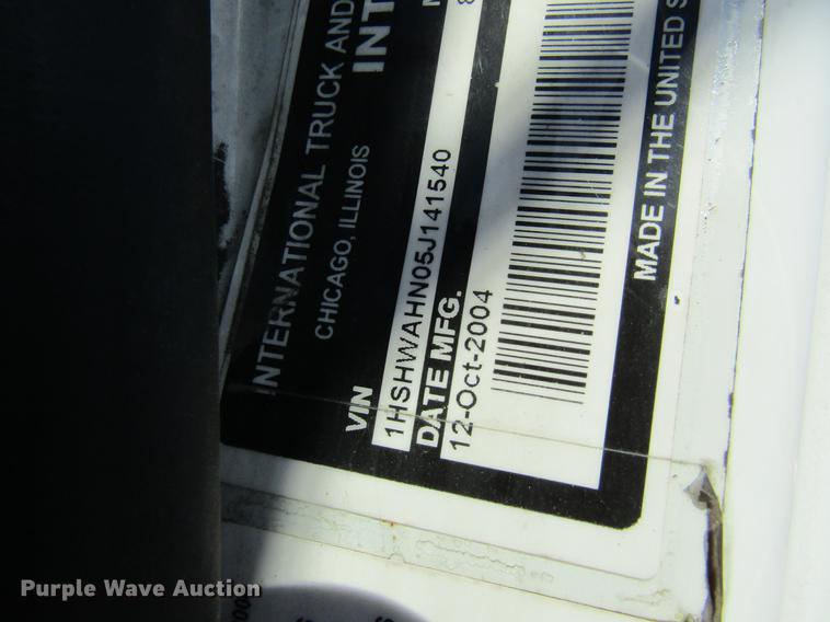 image for item DC4285 2005 International TranStar 8600 semi truck