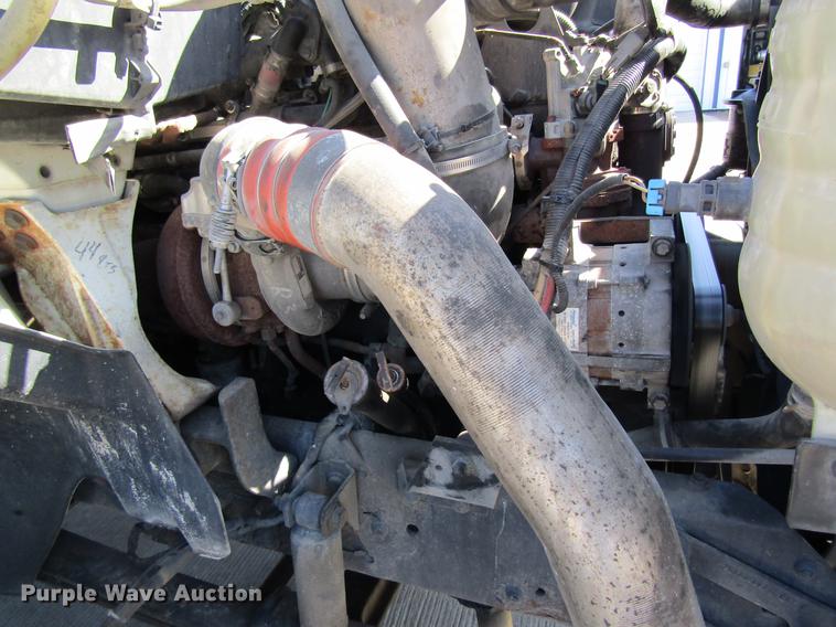 image for item DC4285 2005 International TranStar 8600 semi truck