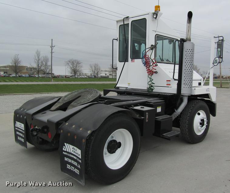 image for item DC4288 2004 Kalmar Ottawa WT30 yard truck